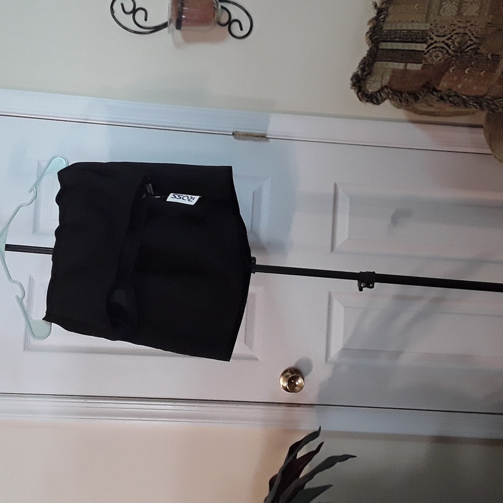 Suit - Picture 3 of 3